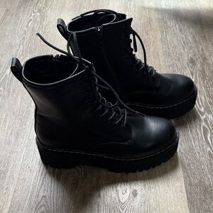 Steve Madden Black Leather Ankle Boots